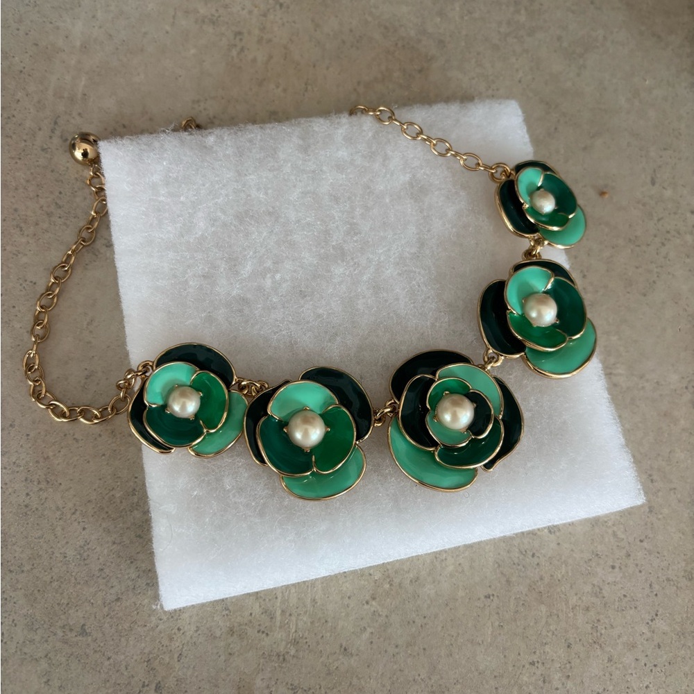 Kate Spade Blossom necklace